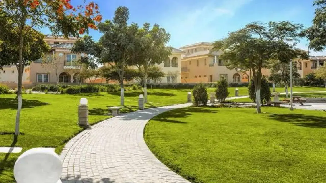Luxury Apartment in Hyde Park - 280 sqm