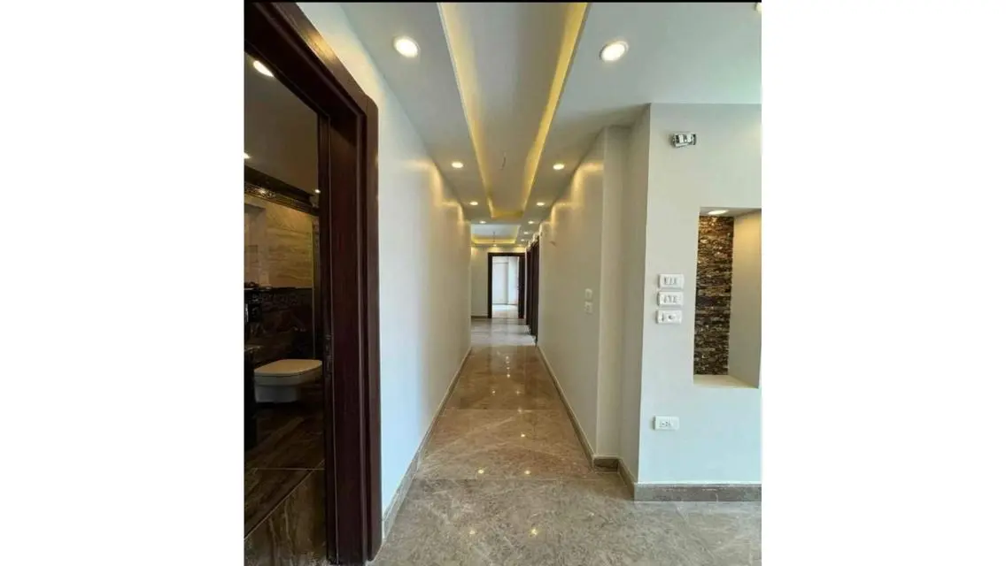Luxurious Apartment with Magnificent Lake View