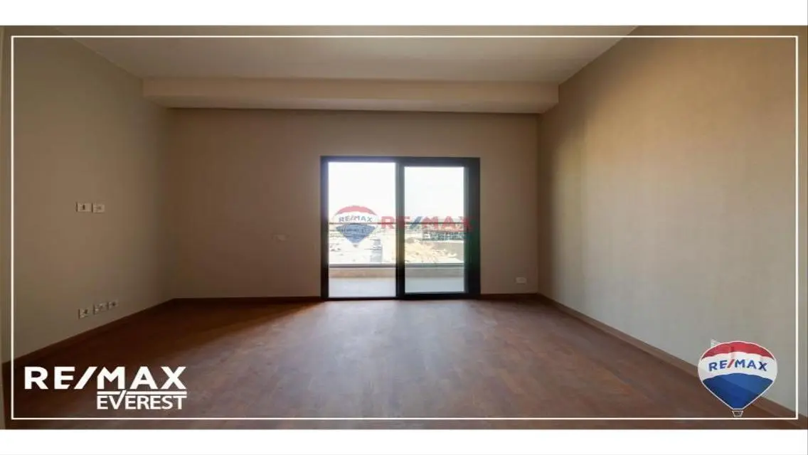 Luxury Apartment with Spacious Design in the Heart of the City