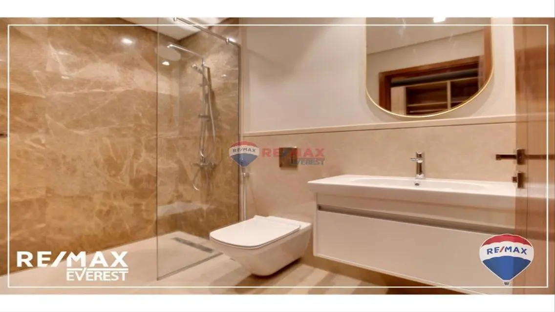 Luxury Apartment with Spacious Design in the Heart of the City