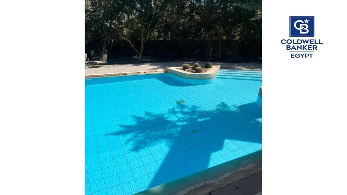 فيلا فاخرة مع حديقة ومسبح خاص