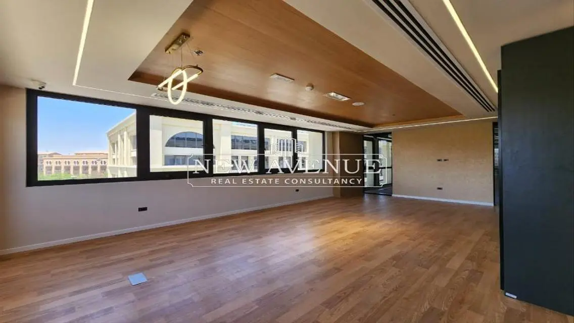 Exceptional Property of 370 Meters Available Now