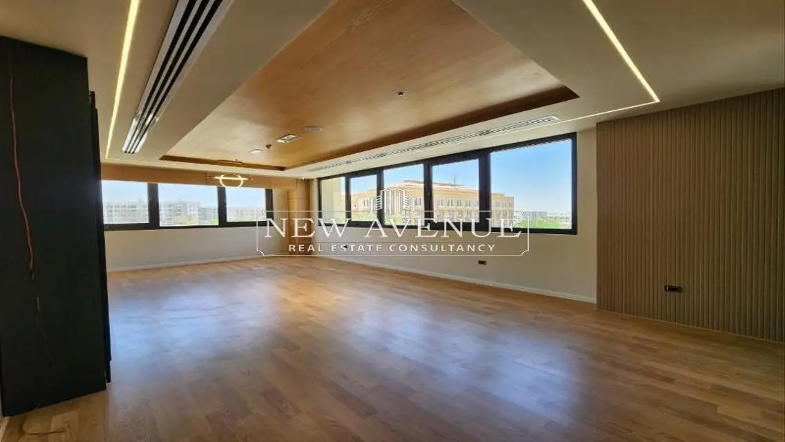Exceptional Property of 370 Meters Available Now