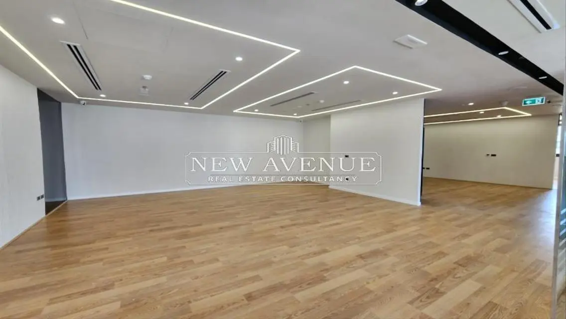 Exceptional Property of 370 Meters Available Now
