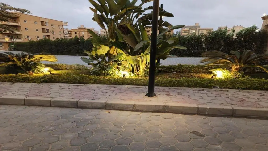 شقة رائعة بحارس أمن على معلم رئيسي
