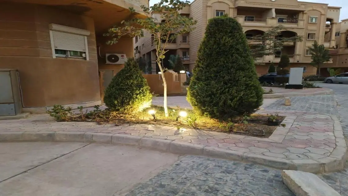 شقة رائعة بحارس أمن على معلم رئيسي