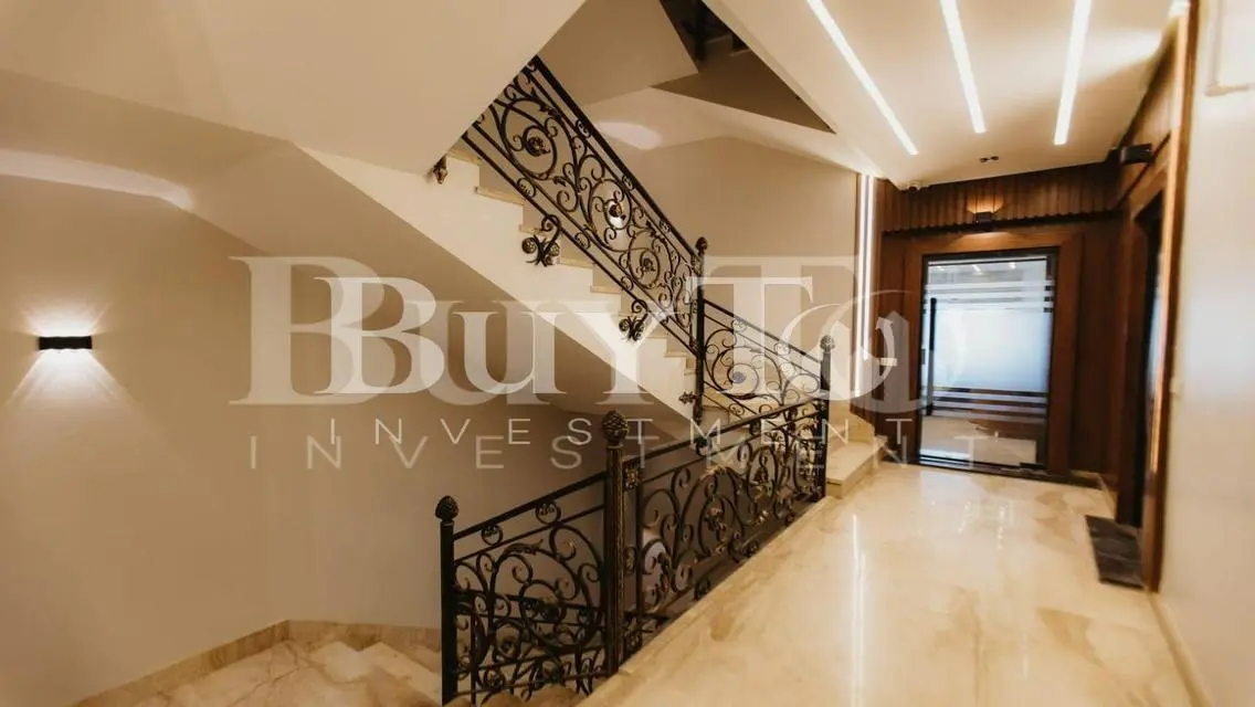 Luxury Apartment in Lotus 5 with Private Garden
