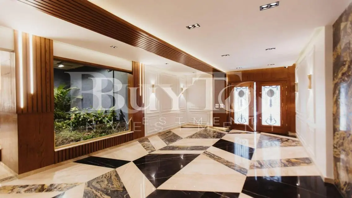 Luxury Apartment in Lotus 5 with Private Garden