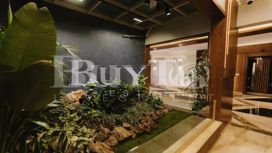 Luxury Apartment in Lotus 5 with Private Garden