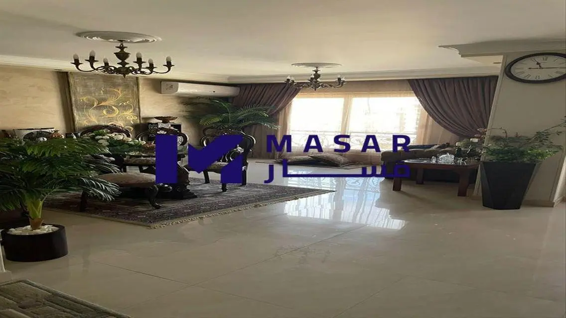 فرصة استثمارية رائعة: شقة للبيع في موقع متميز