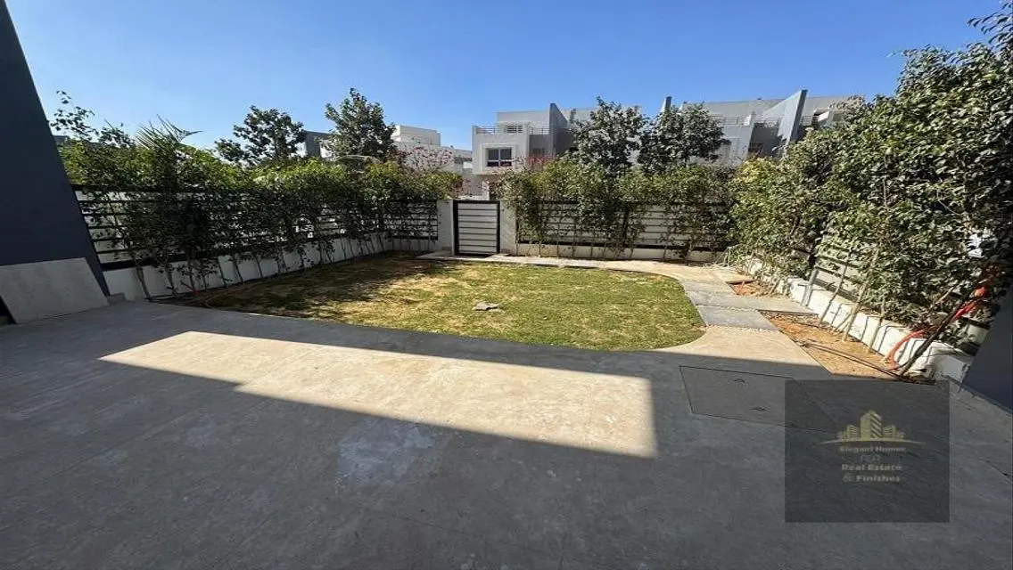 Stunning 4-Bedroom Apartment with Excellent Amenities for Sale