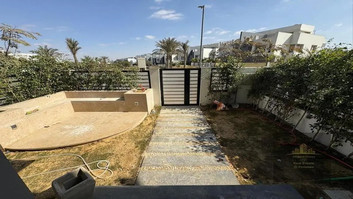 Stunning 4-Bedroom Apartment with Excellent Amenities for Sale