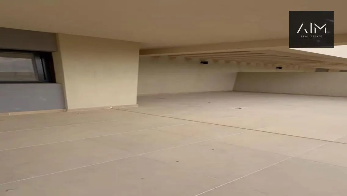 Luxury Apartment with 266 sqm in the City Center