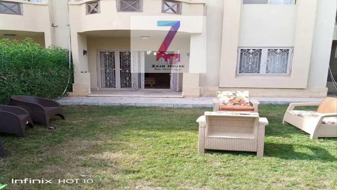 Luxury Apartment in PRO5079 with Balcony