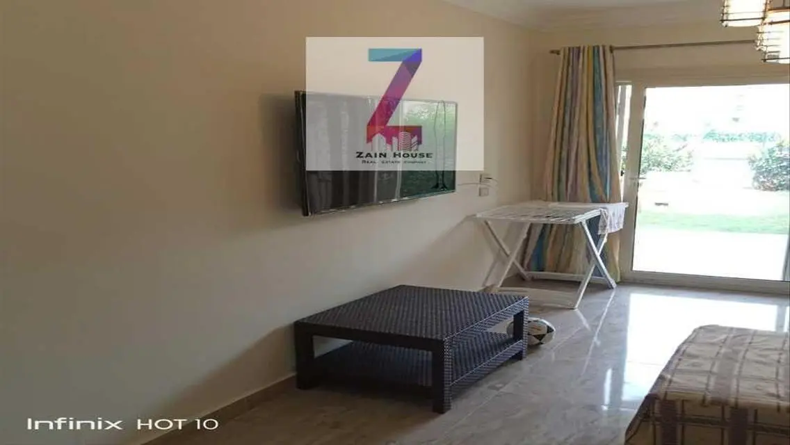 Luxury Apartment in PRO5079 with Balcony