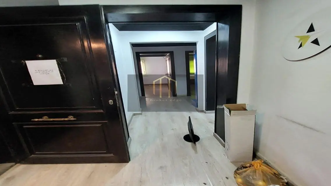 شقة مميزة بمساحة واسعة 64,000
