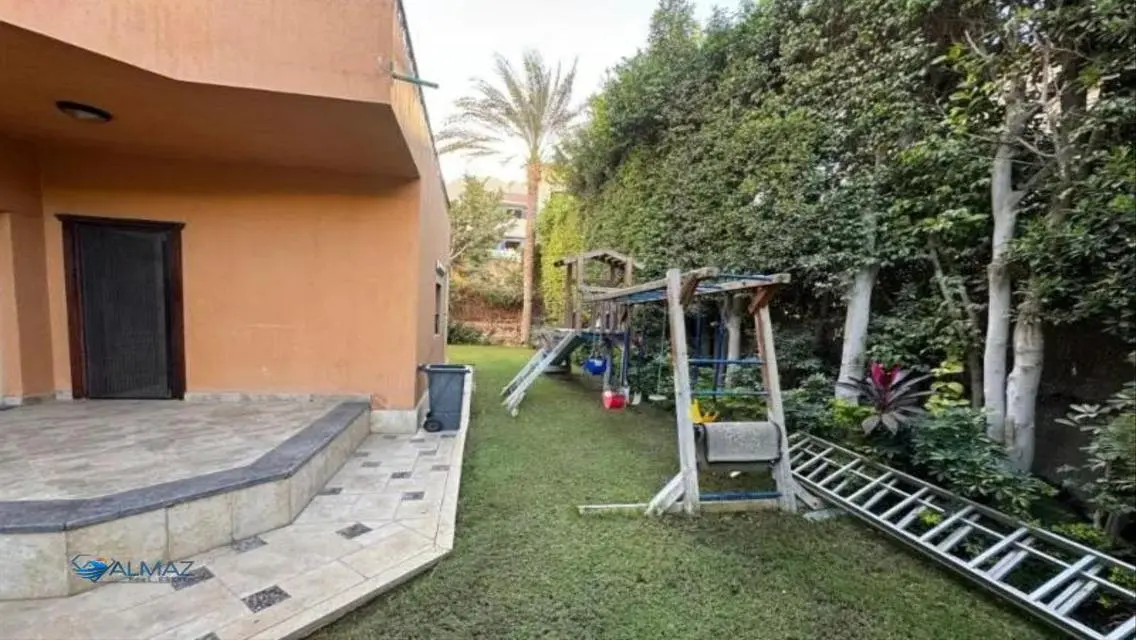 Luxury Apartment for Sale in Area 10