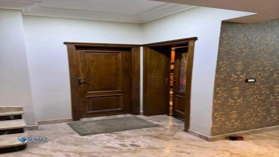 Luxury Apartment for Sale in Area 10