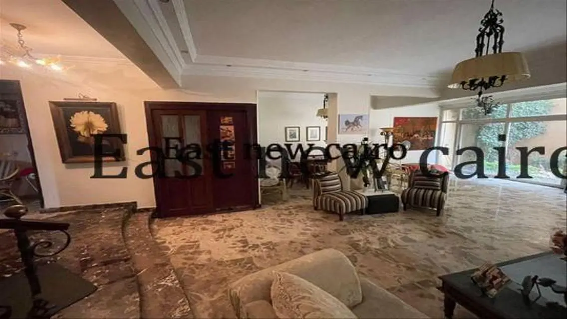 Luxury 8-Bedroom House with Private Garden and Pool