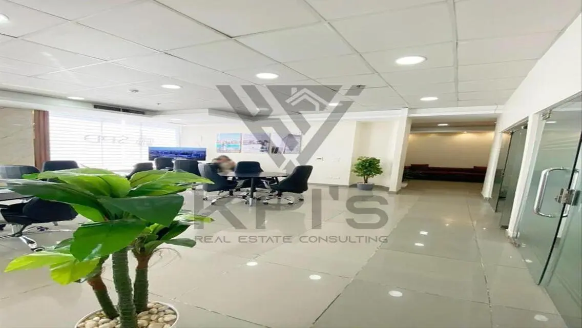 Spacious 220 sqm Apartment for Rent