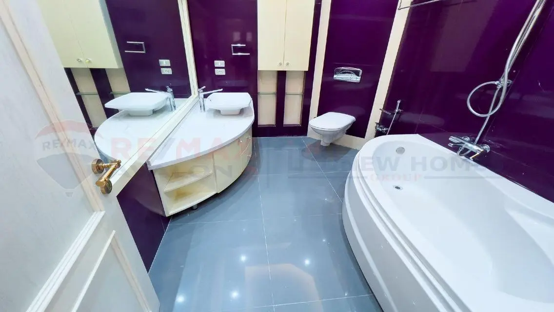 Luxurious Apartment with Lake View for 30 Million EGP