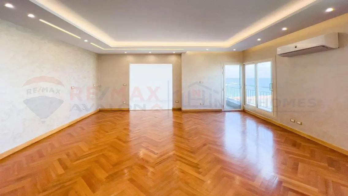 Luxurious Apartment with Lake View for 30 Million EGP