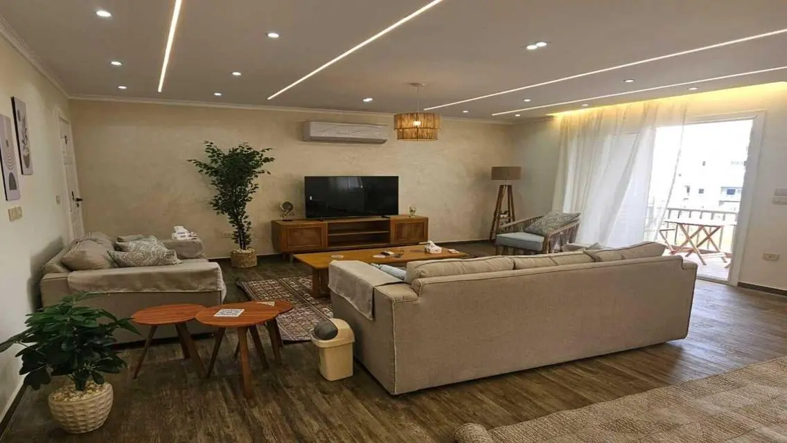 Luxurious 160 Sq Meter Apartment with Stunning Views