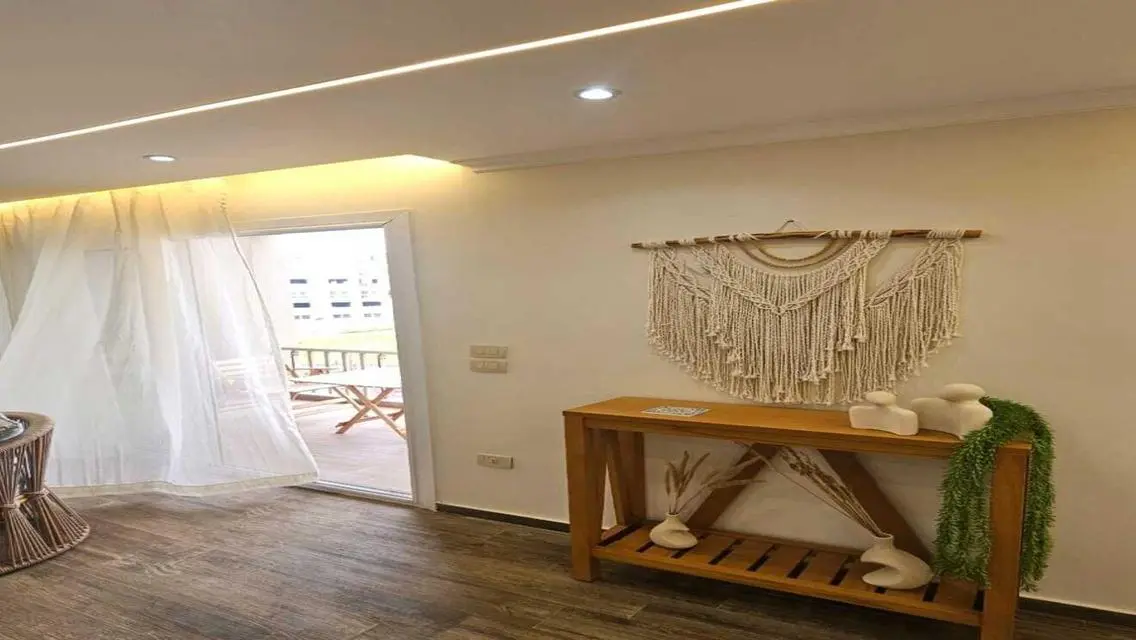 Luxurious 160 Sq Meter Apartment with Stunning Views