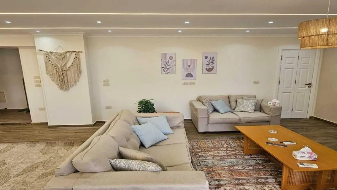 Luxurious 160 Sq Meter Apartment with Stunning Views