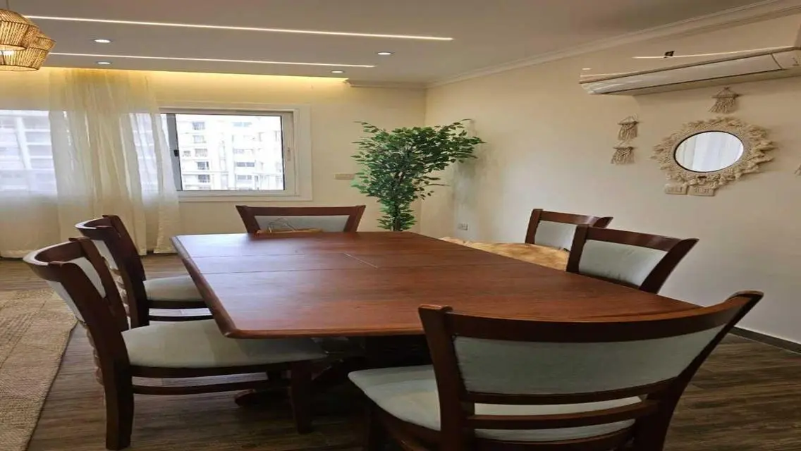 Luxurious 160 Sq Meter Apartment with Stunning Views