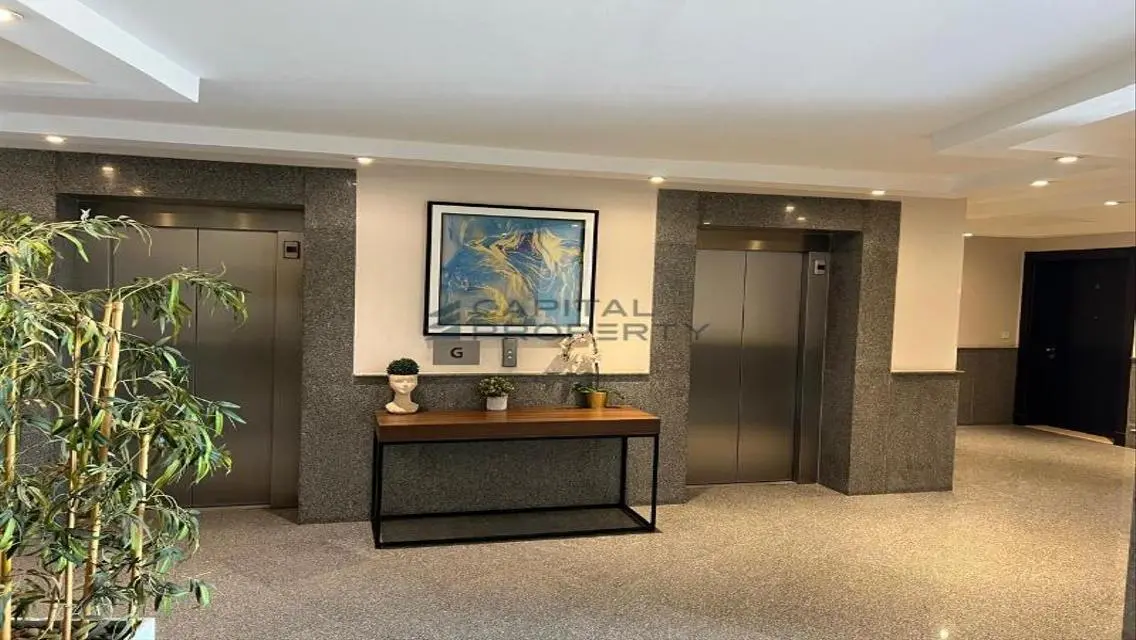 Luxury 2-Bedroom Apartment in The Collaborative West