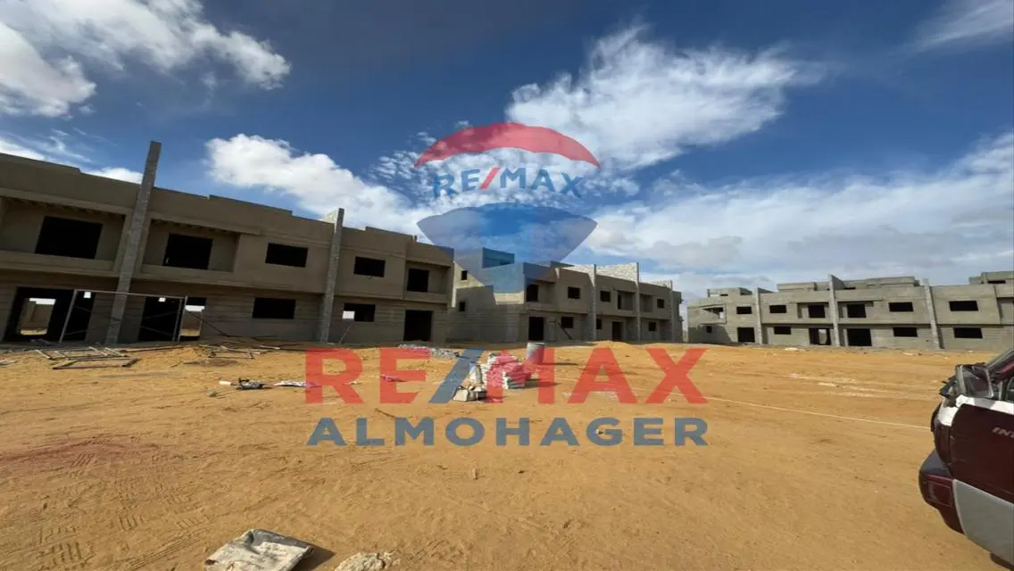 شقة فاخرة مع شرفة وحديقة خاصة