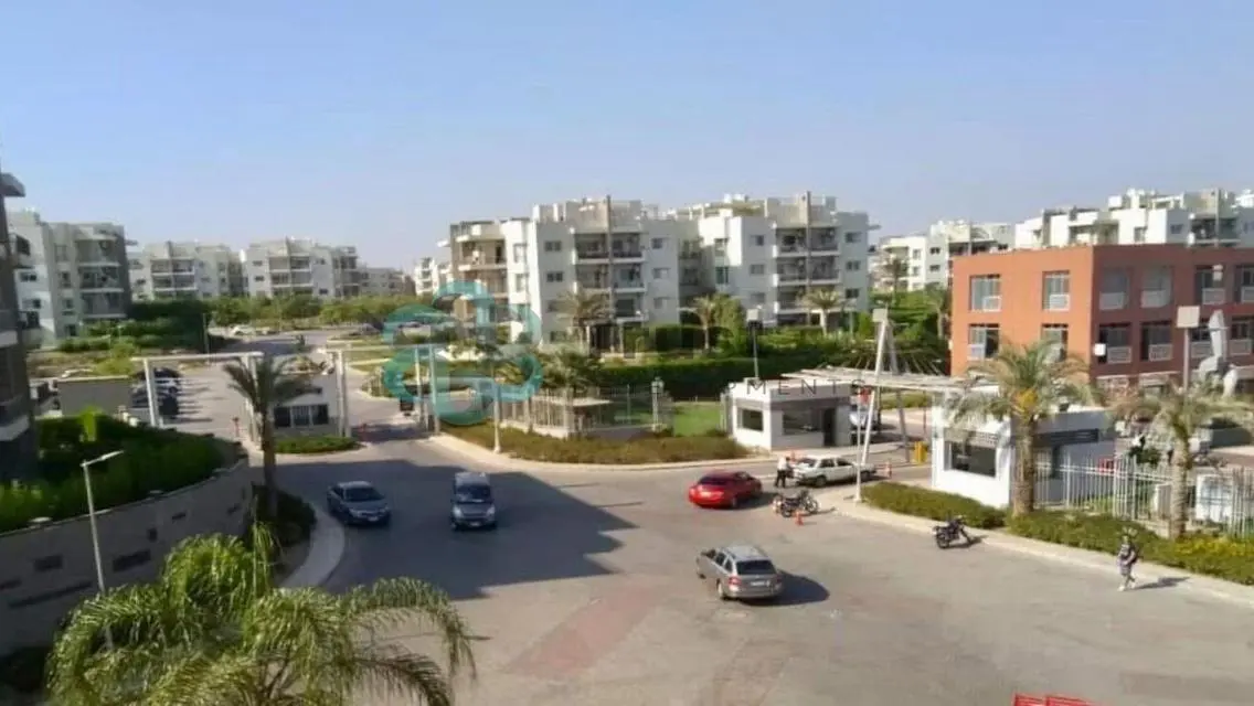 عقار فاخر مكون من 3 غرف و 2 حمام بمساحة 240 متر