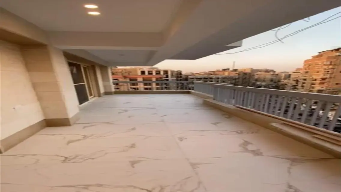 شقة فاخرة بمساحة متر مع إطلالة رائعة