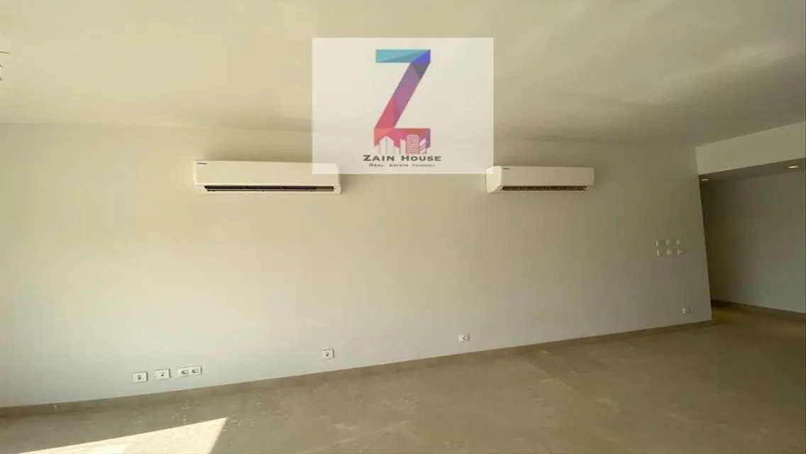 Luxurious Apartment with Competitive Space and Amenities