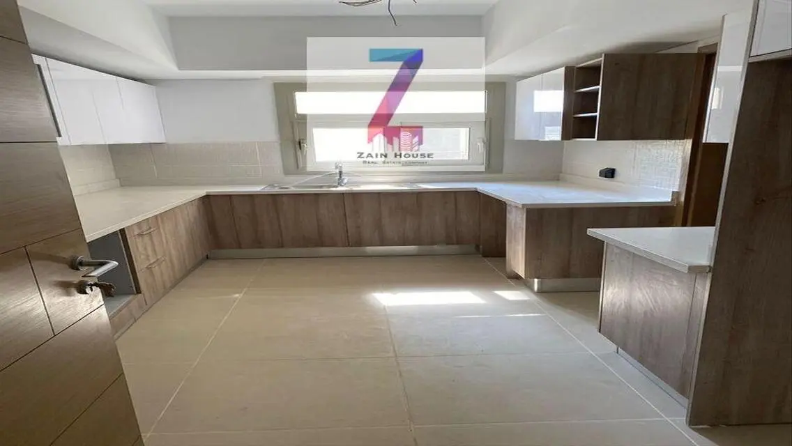 Luxurious Apartment with Competitive Space and Amenities
