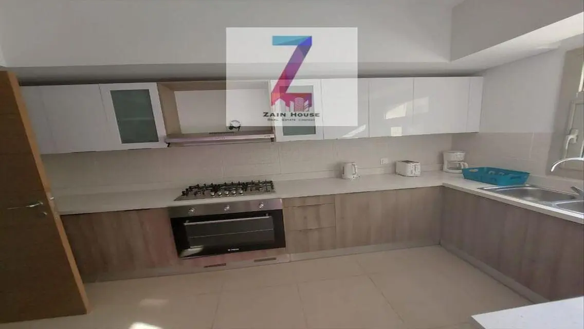 Luxurious Apartment with Competitive Space and Amenities