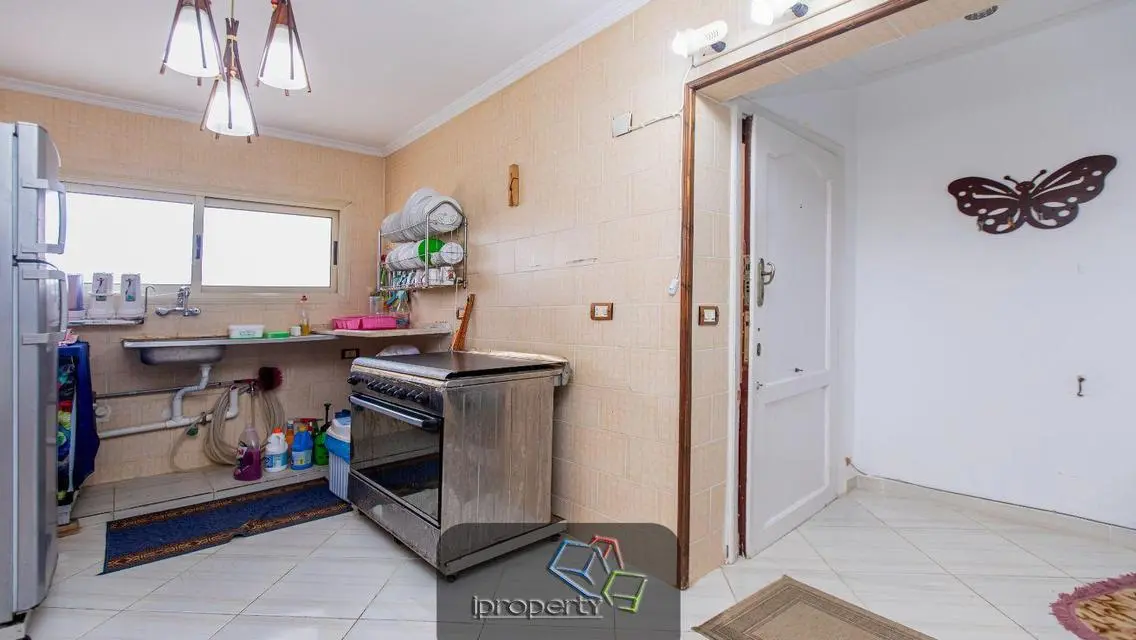 شقة فاخرة بمساحة 140 متر في الإسكندرية