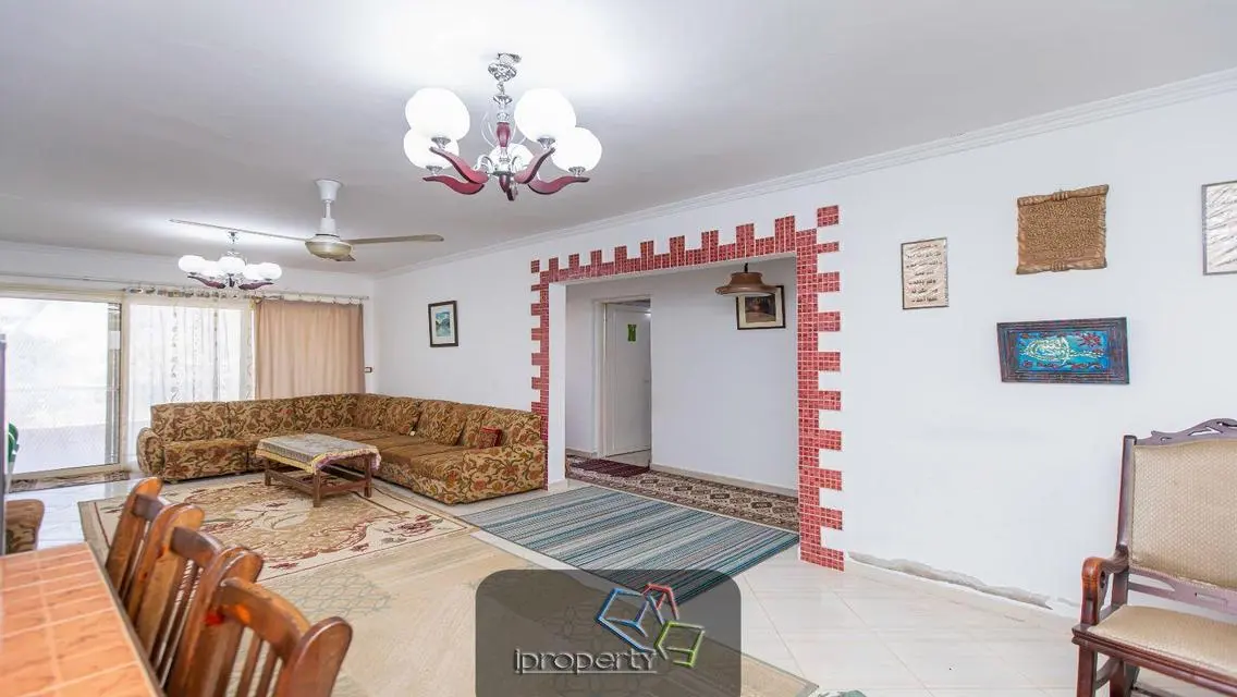 شقة فاخرة بمساحة 140 متر في الإسكندرية
