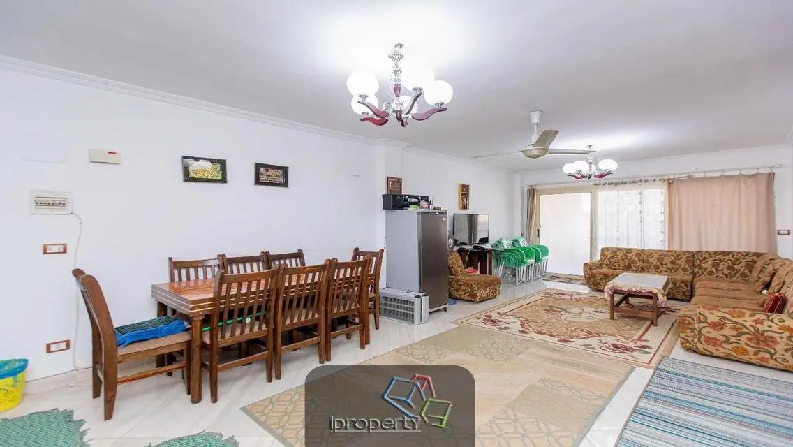 شقة فاخرة بمساحة 140 متر في الإسكندرية