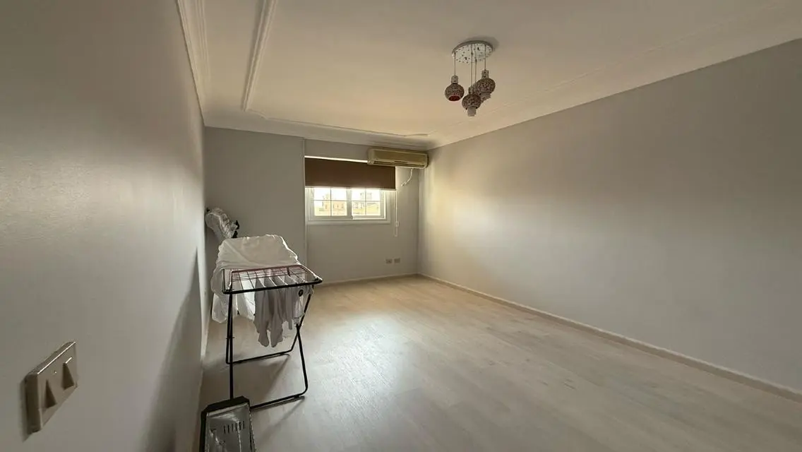 Fully Furnished Apartment for Sale in Beverly