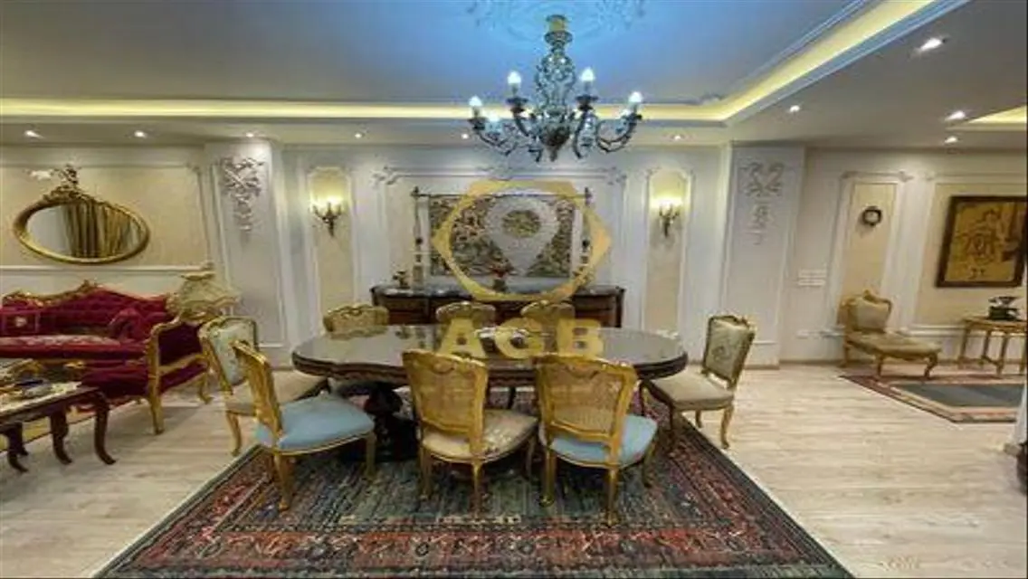 Luxury Villa in the Heart of 213 City