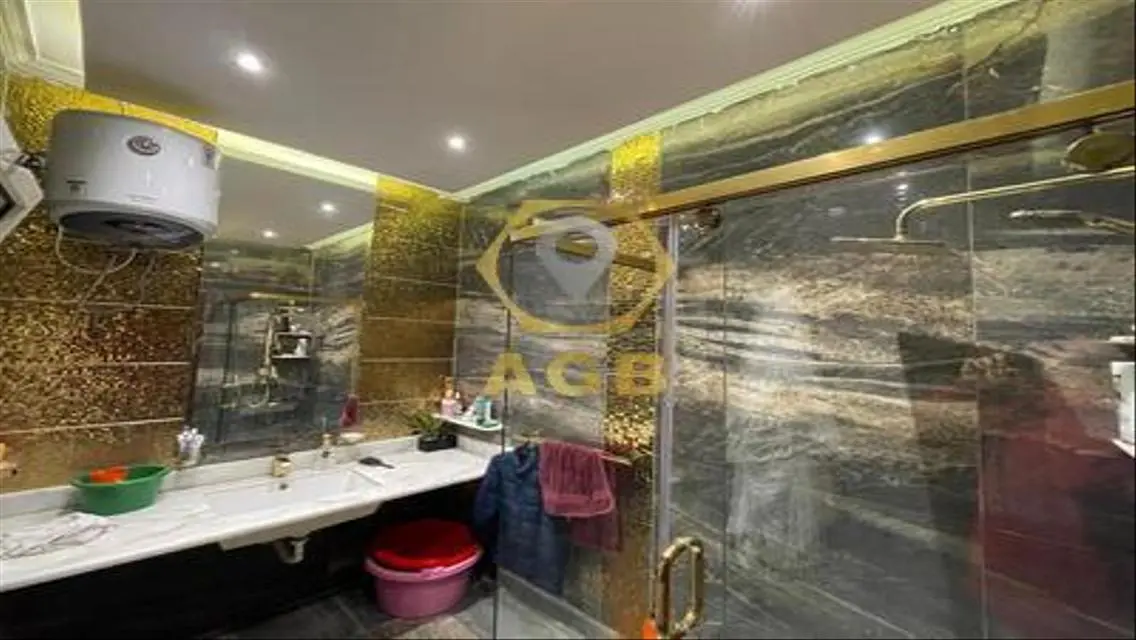 Luxury Villa in the Heart of 213 City