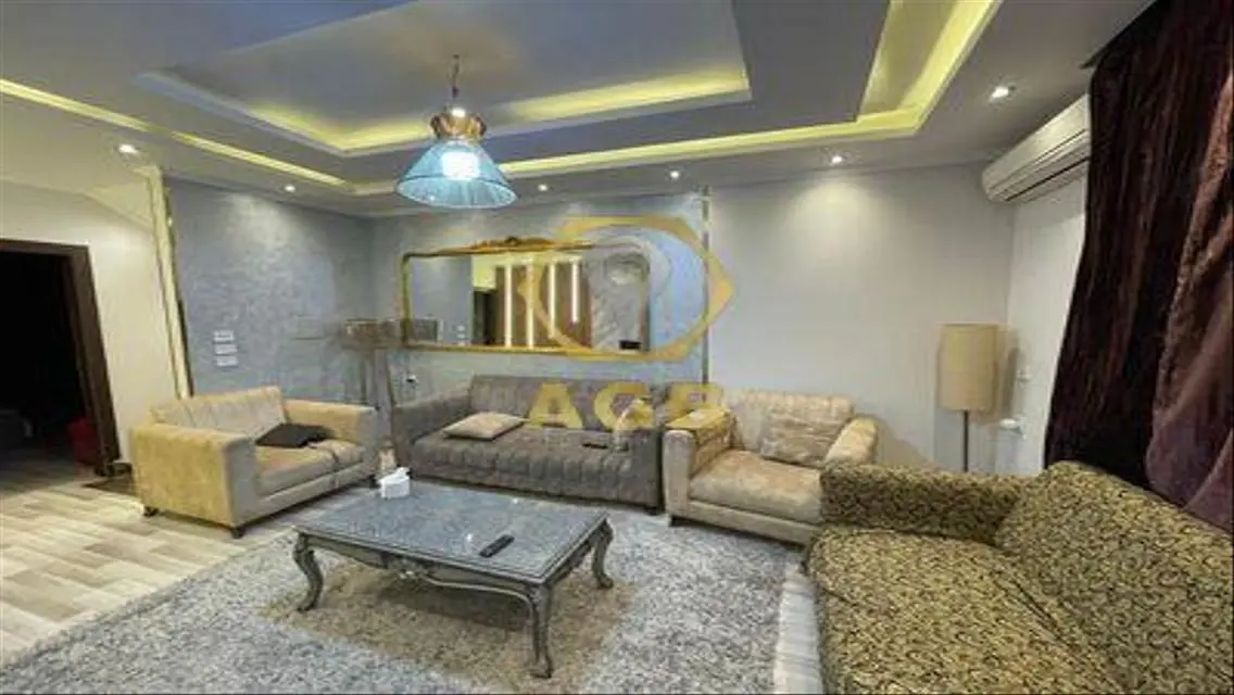 Luxury Villa in the Heart of 213 City