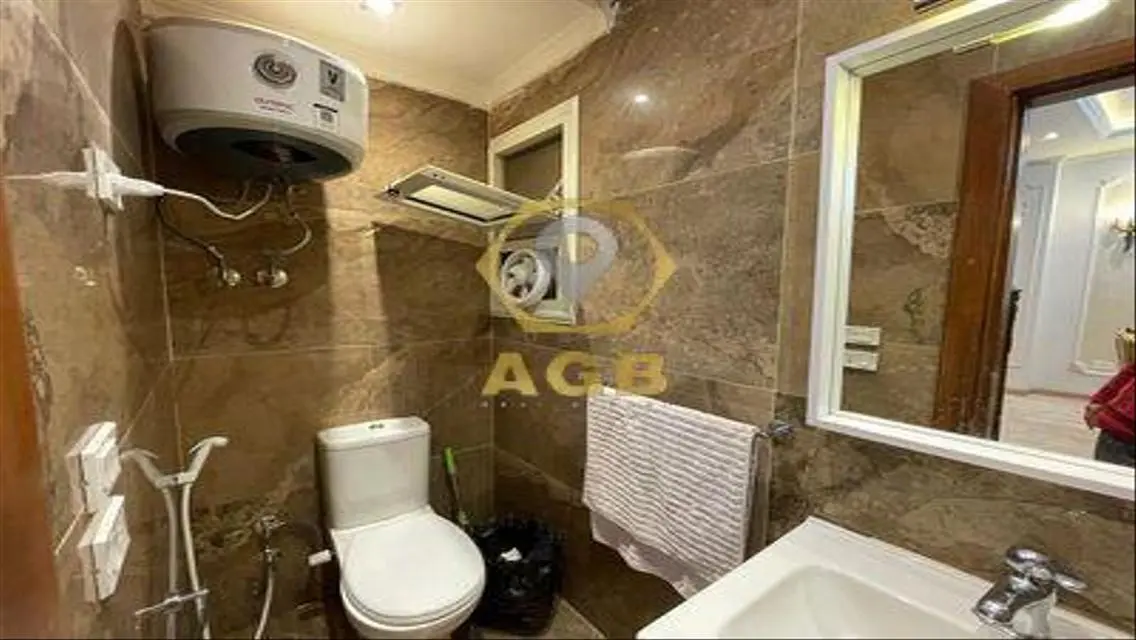 Luxury Villa in the Heart of 213 City