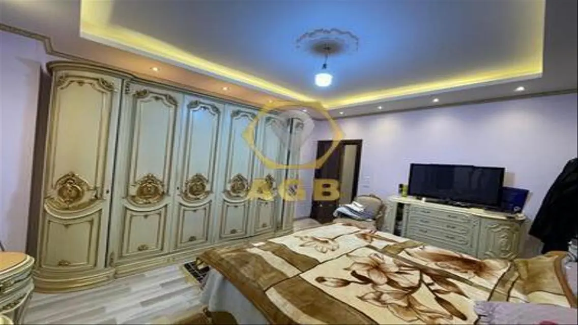 Luxury Villa in the Heart of 213 City