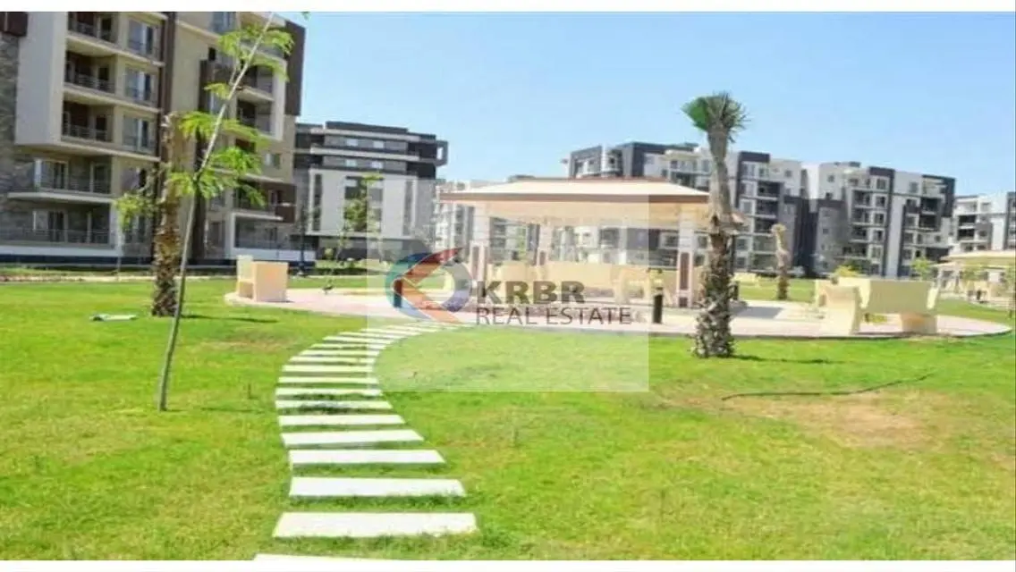 Beautiful Apartment with Balcony and Security Guard