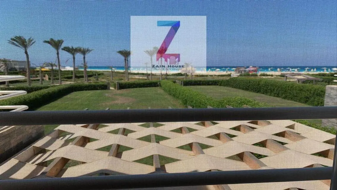 أرض مستقلة بمساحة 950 متر مربع وبيت بمساحة 275 متر مربع