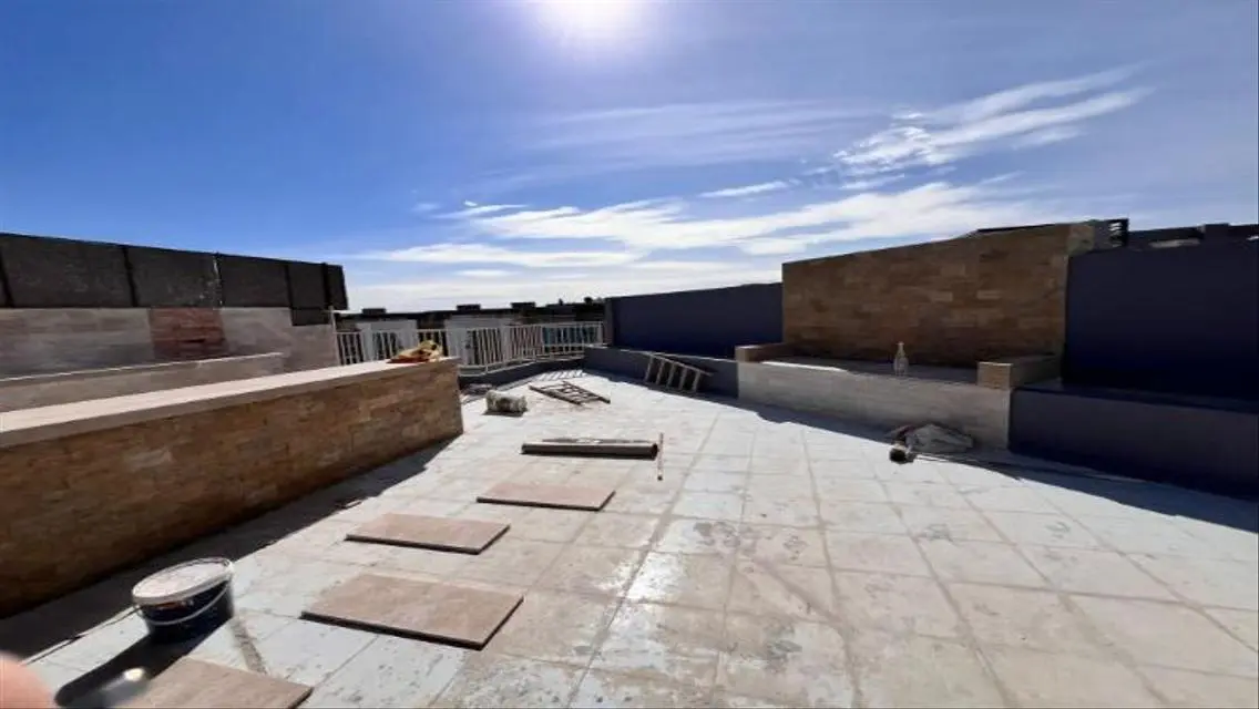 عمارة سكنية فاخرة للبيع - 300 متر
