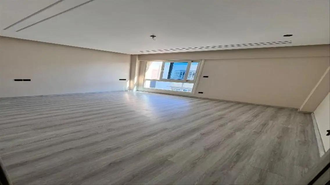 عمارة سكنية فاخرة للبيع - 300 متر